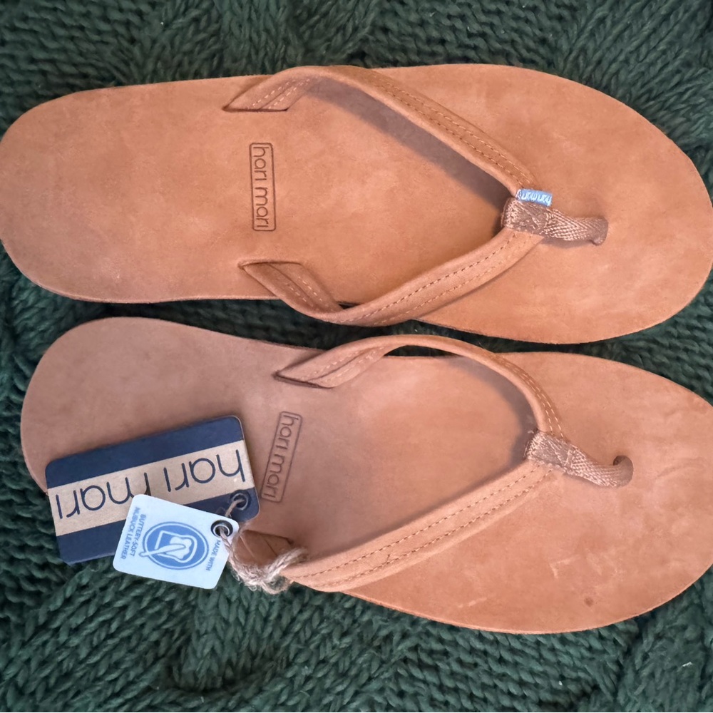 Hari Mari Tan and blue womens’s flip flops